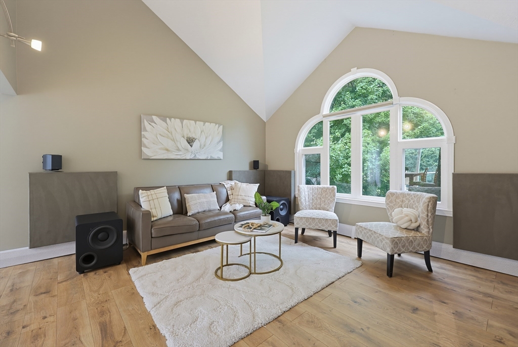 460 Richardson Ave, Attleboro, MA Photo #12