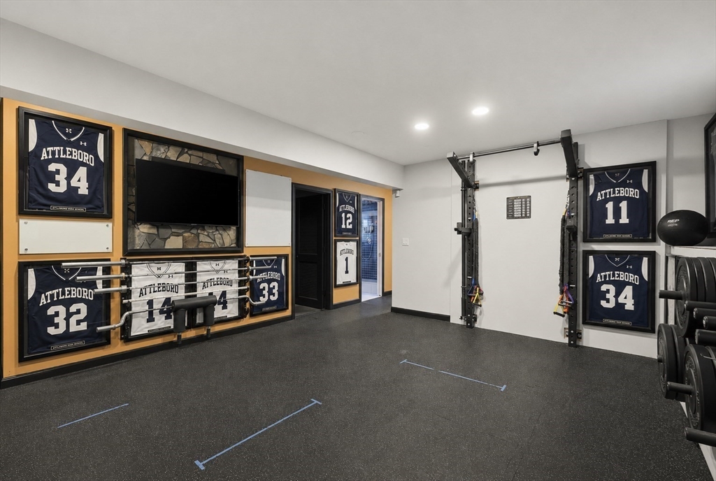 460 Richardson Ave, Attleboro, MA Photo #32