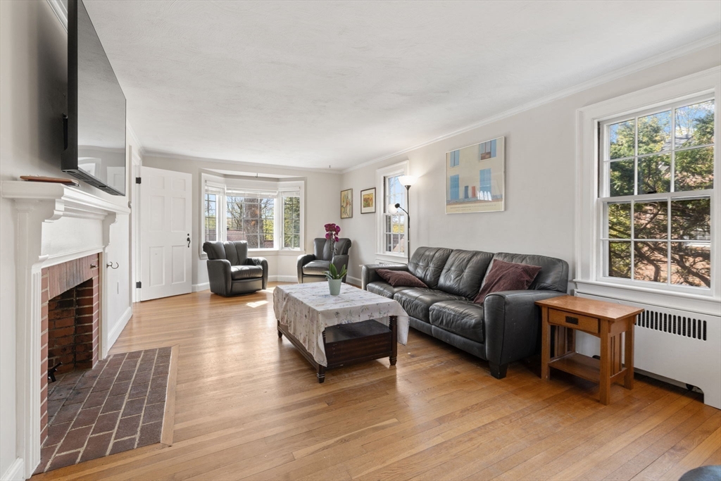 64 Gayland Rd