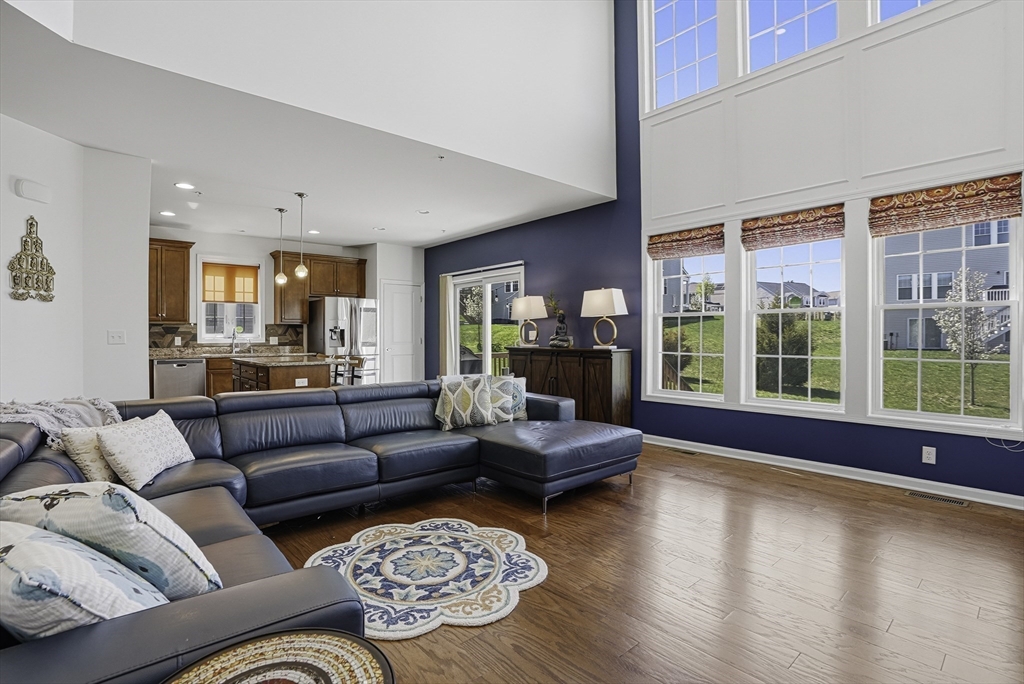 25 Spruce St 25
