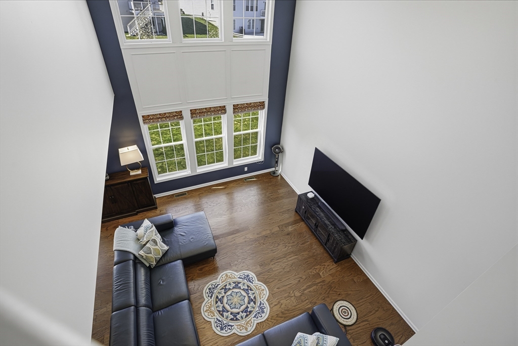 25 Spruce St 25