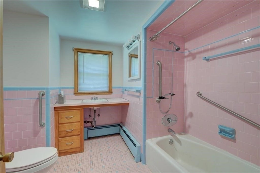 26 Central Ave, Warren, RI, 26 Central Ave, Warren, RI Photo #13