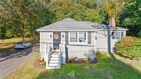 Photo of 6 Vaughan St, Lakeville, MA 02347 (MLS # 73443006)
