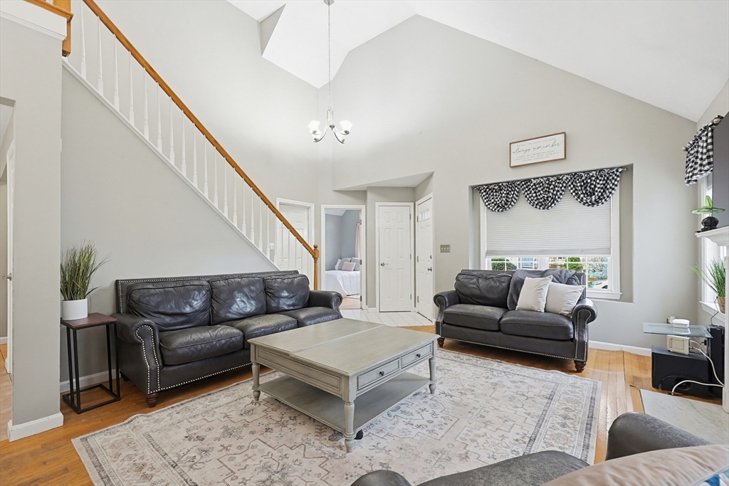 8 Goldenwood Dr 8