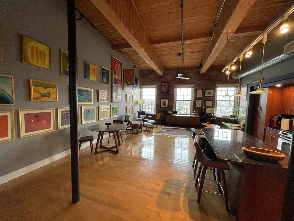 130 John St 209