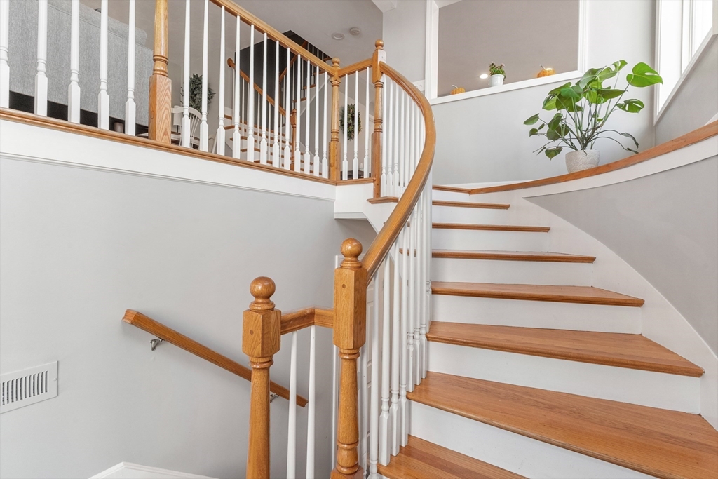 501 Old Bridge Lane 501