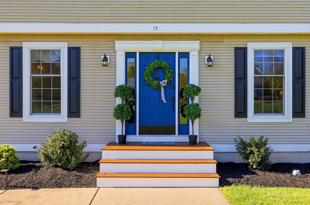 17 Wildflower Cir, Westfield, MA Photo #5