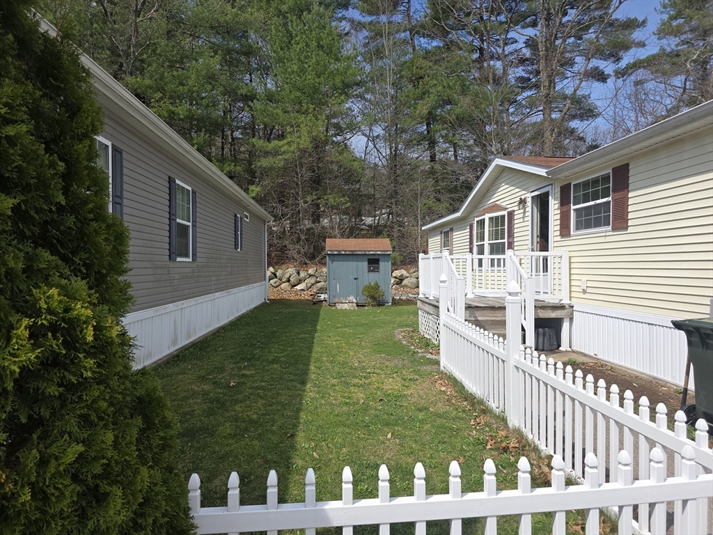 14 Medallion Rd