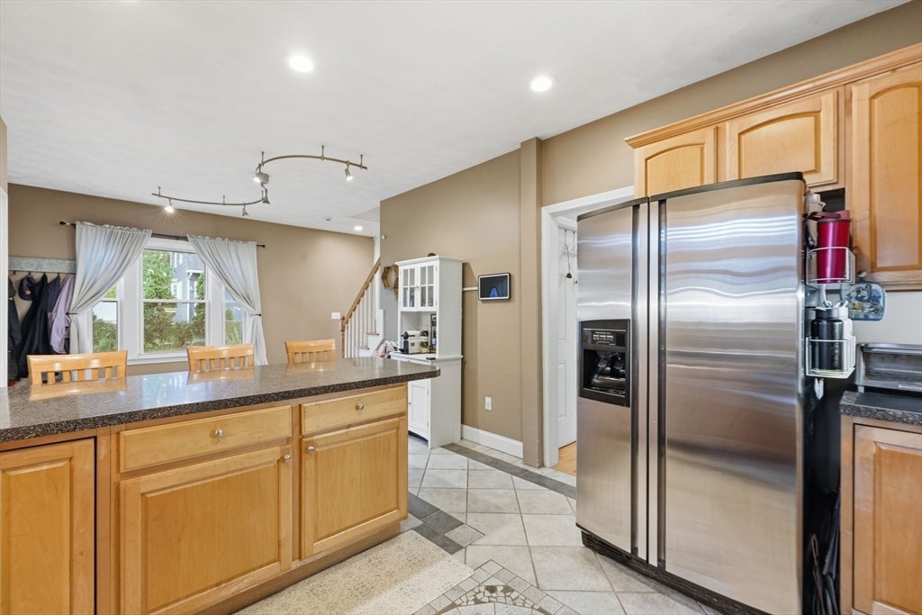 648 Merrimack Ave, Dracut, MA Photo #9