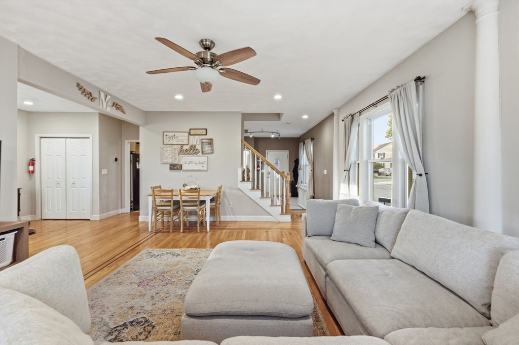 648 Merrimack Ave, Dracut, MA Photo #3