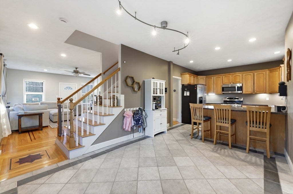 648 Merrimack Ave, Dracut, MA Photo #13