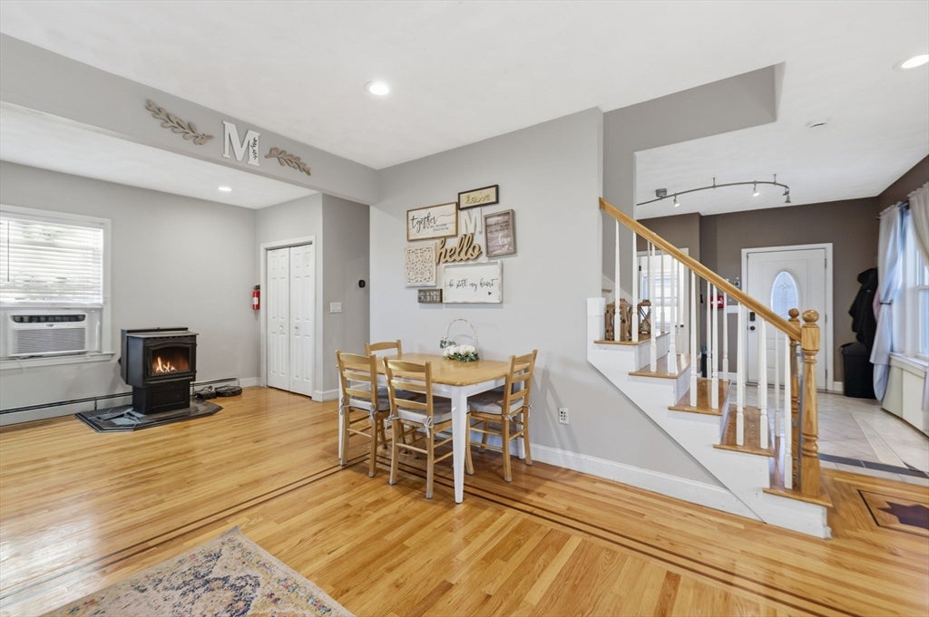 648 Merrimack Ave, Dracut, MA Photo #5