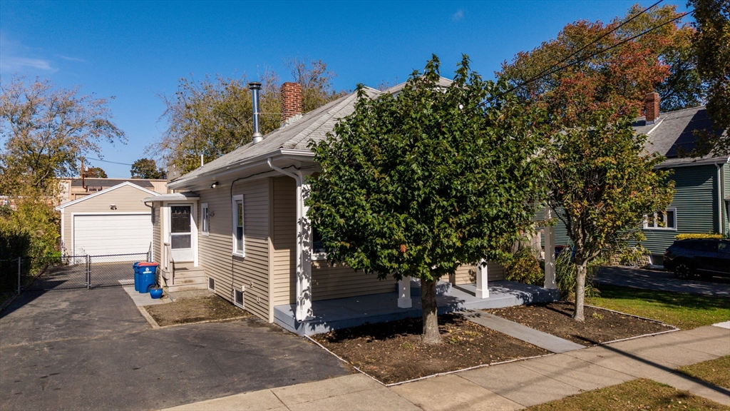 81 Sylvia St