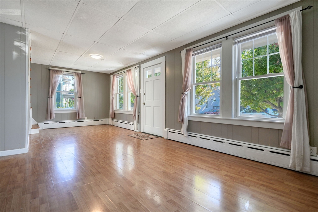 81 Sylvia St