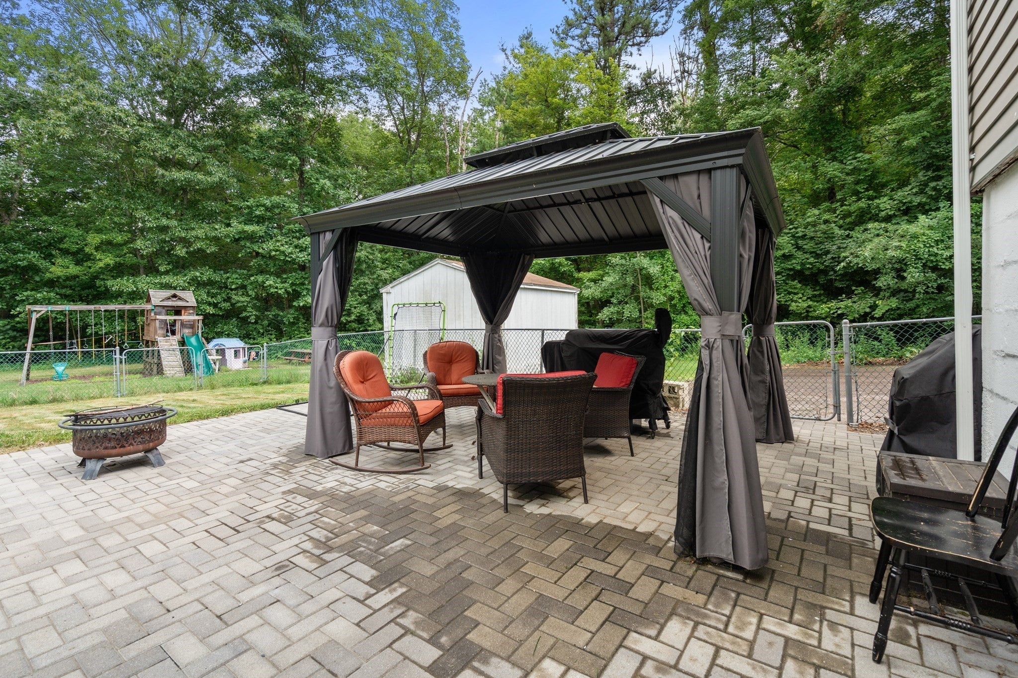 44 Susan Park Way, Uxbridge, MA Photo #12