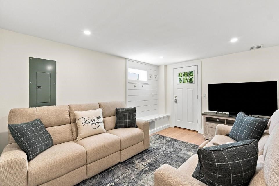 33 Dexter Ave, Sandwich, MA, 33 Dexter Ave, Sandwich, MA Photo #9