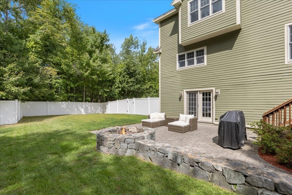 137 Garland Dr, Pelham, NH, 137 Garland Dr, Pelham, NH Photo #35