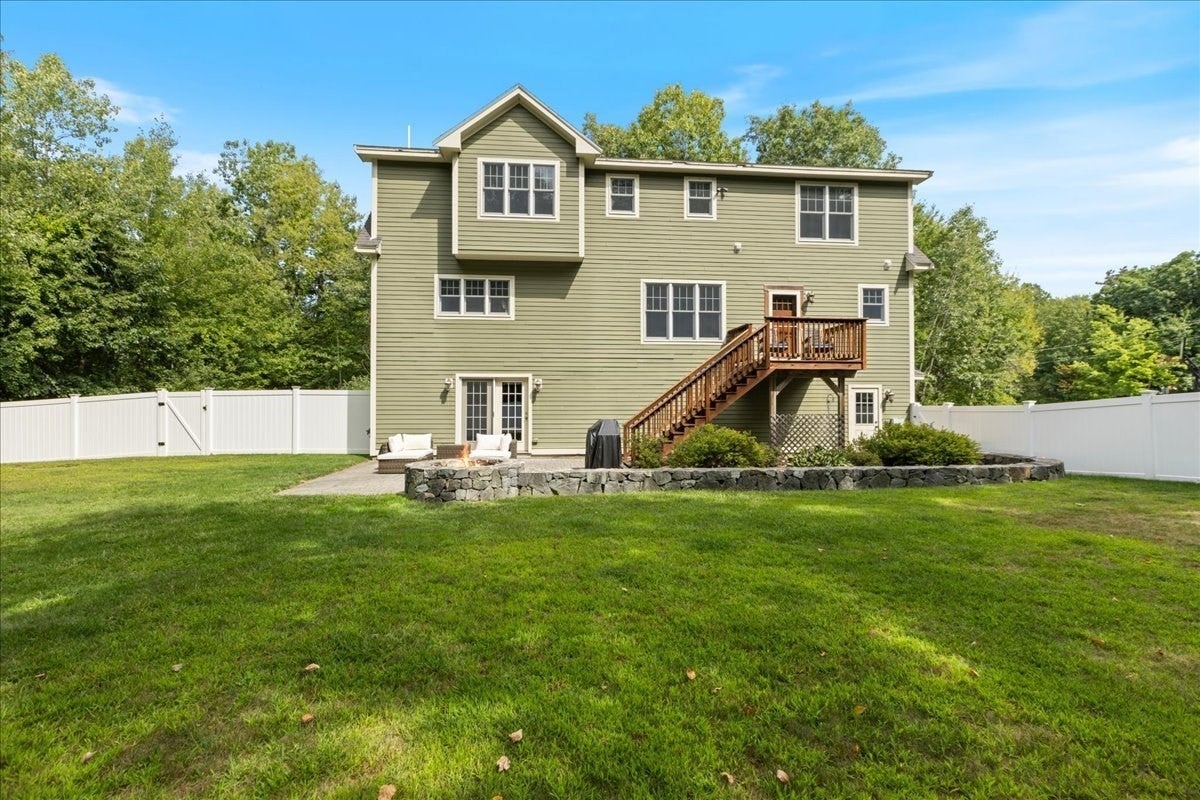 137 Garland Dr, Pelham, NH, 137 Garland Dr, Pelham, NH Photo #34