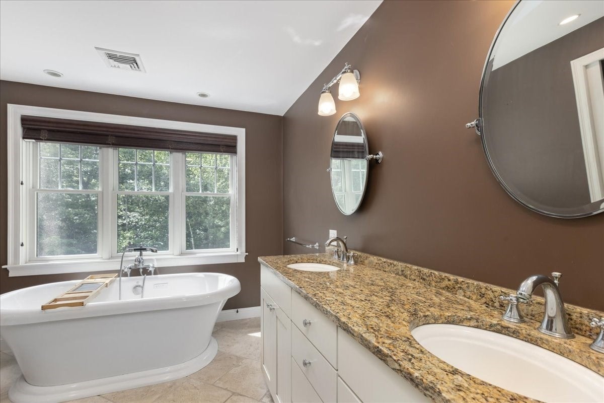 137 Garland Dr, Pelham, NH, 137 Garland Dr, Pelham, NH Photo #22