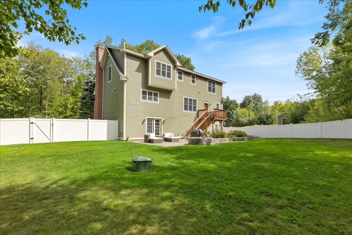 137 Garland Dr, Pelham, NH, 137 Garland Dr, Pelham, NH Photo #36