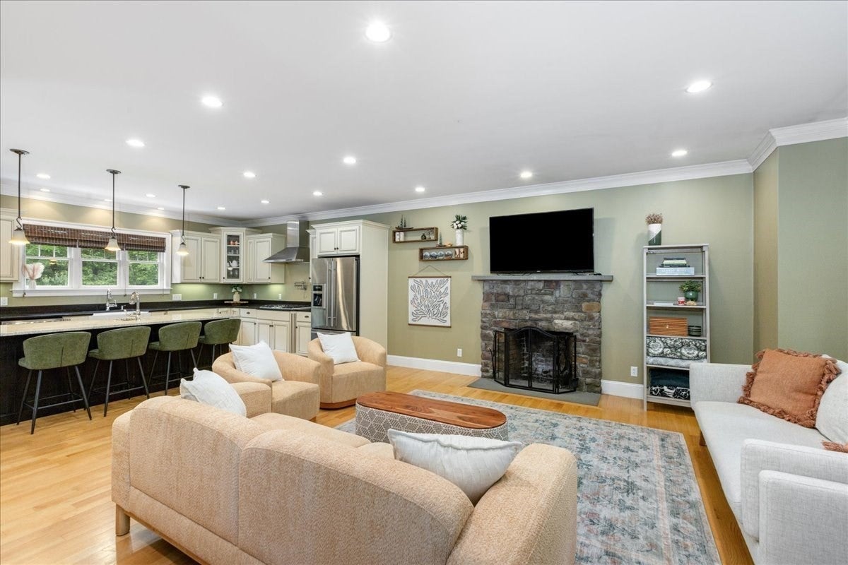 137 Garland Dr, Pelham, NH, 137 Garland Dr, Pelham, NH Photo #10