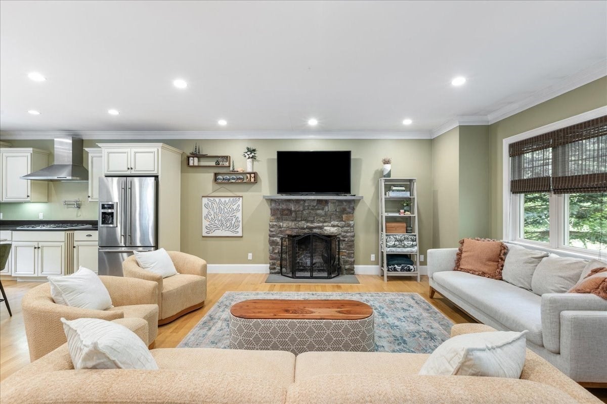 137 Garland Dr, Pelham, NH, 137 Garland Dr, Pelham, NH Photo #9