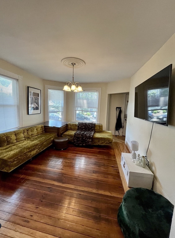 178 Robbins Street 178