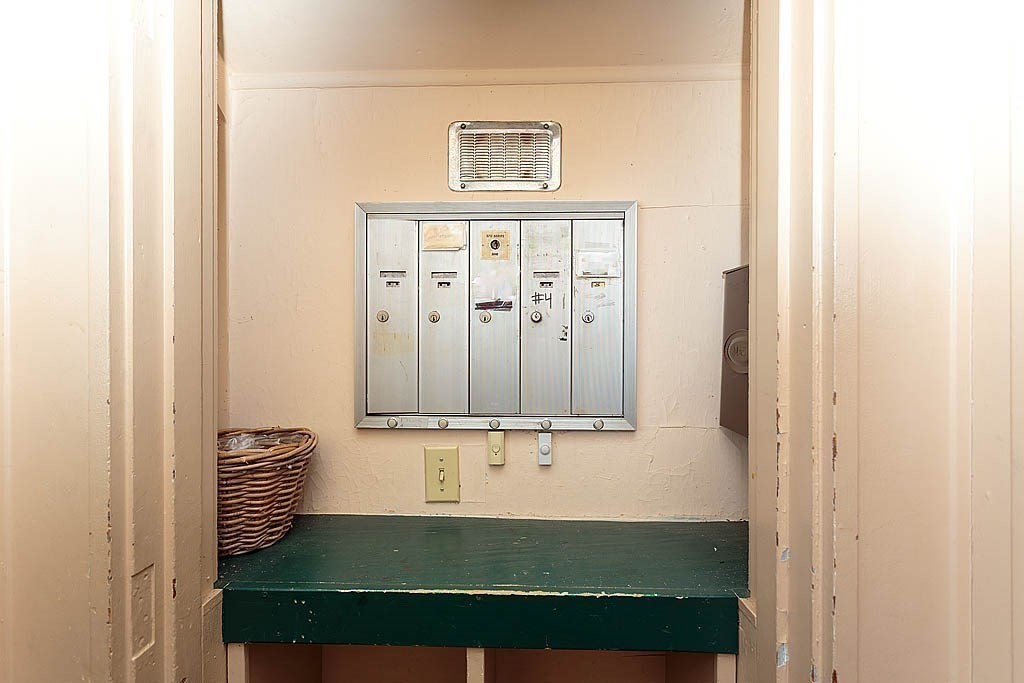 45 Harvard St #5 3rd fl