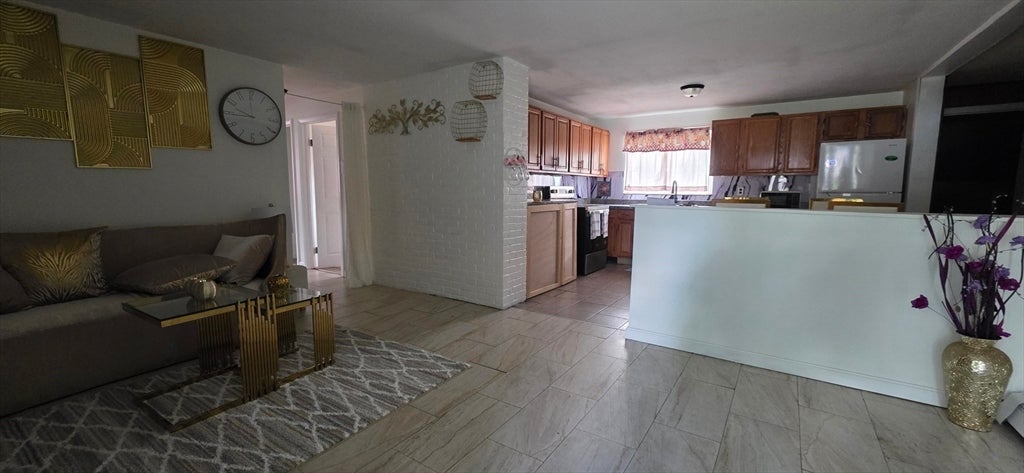 126 Lynn Rd, Brockton, MA, 126 Lynn Rd, Brockton, MA Photo #2