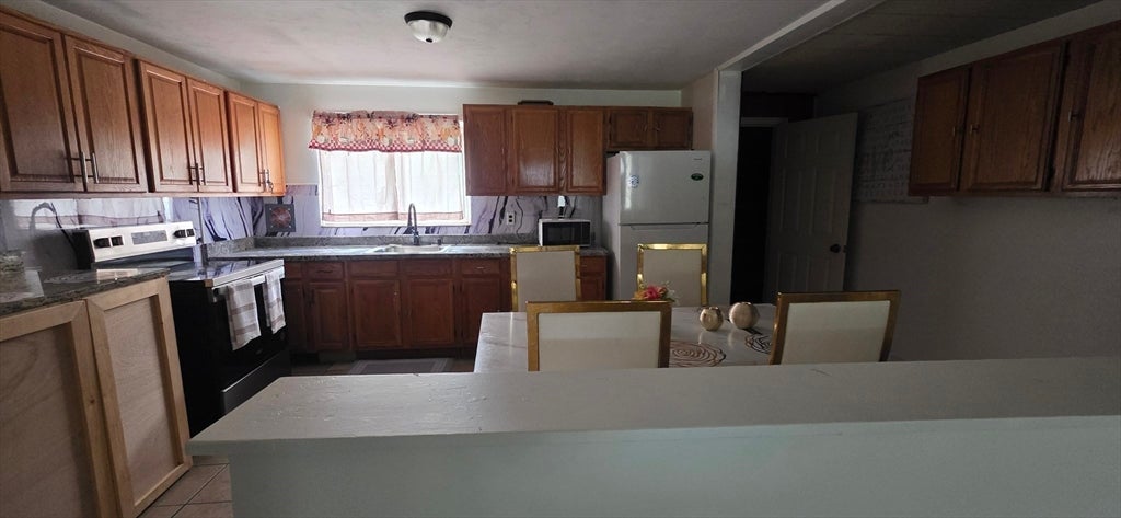 126 Lynn Rd, Brockton, MA, 126 Lynn Rd, Brockton, MA Photo #4