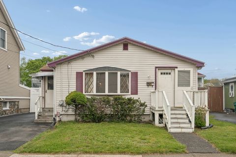60 Allerton St Lynn MA 01902