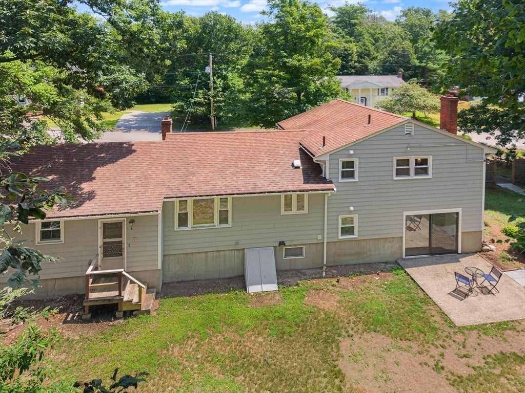 35 Rustic Dr