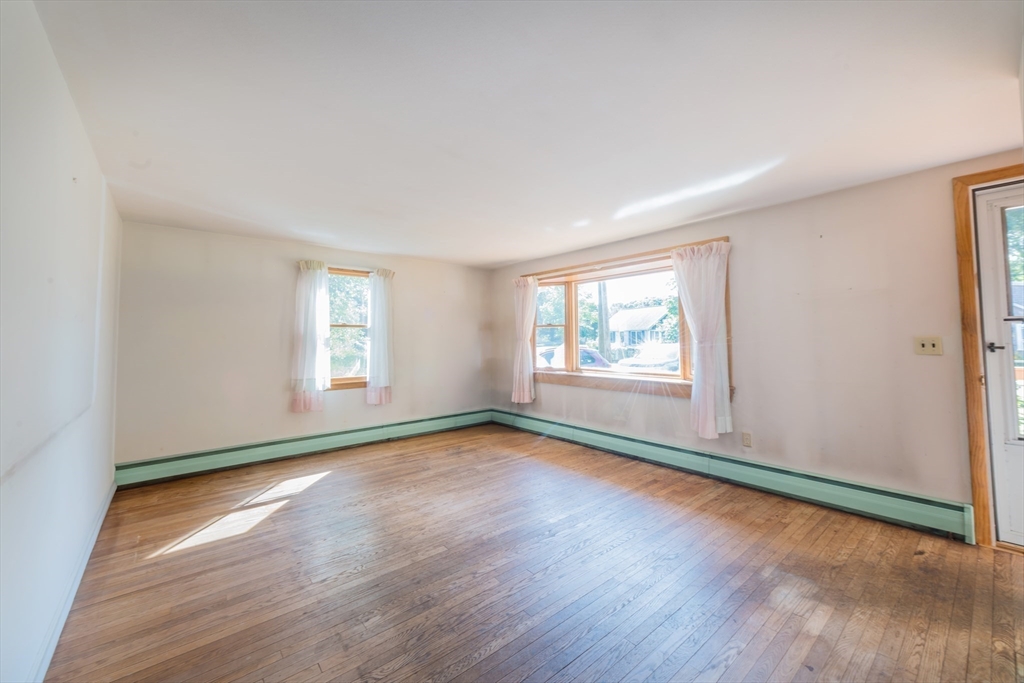 29 Puritan Rd, Bourne, MA Photo #9