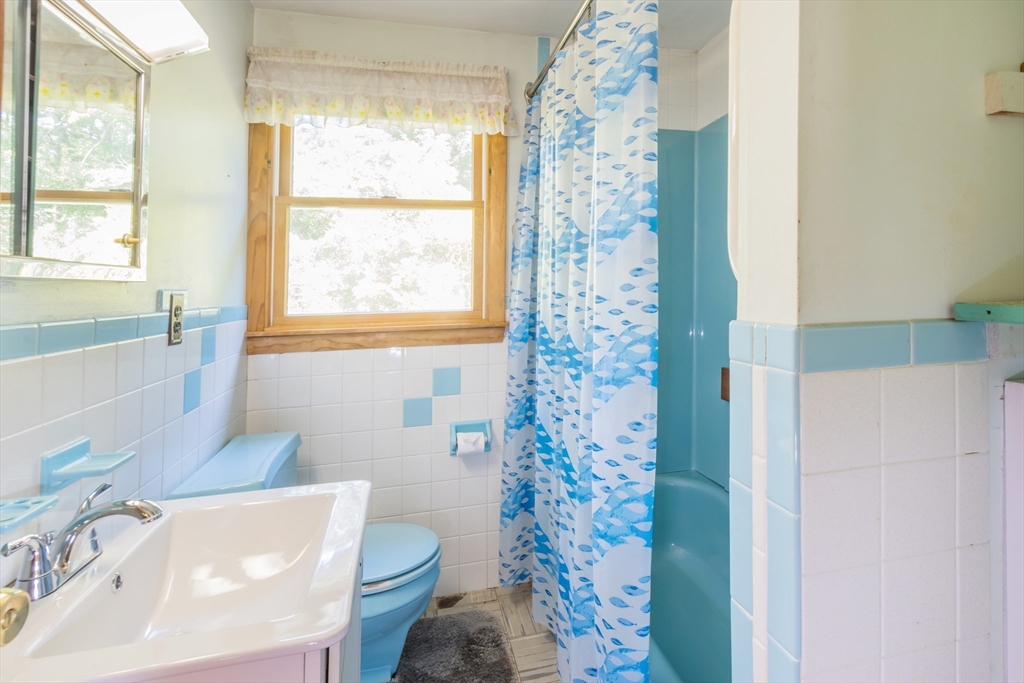29 Puritan Rd, Bourne, MA Photo #6