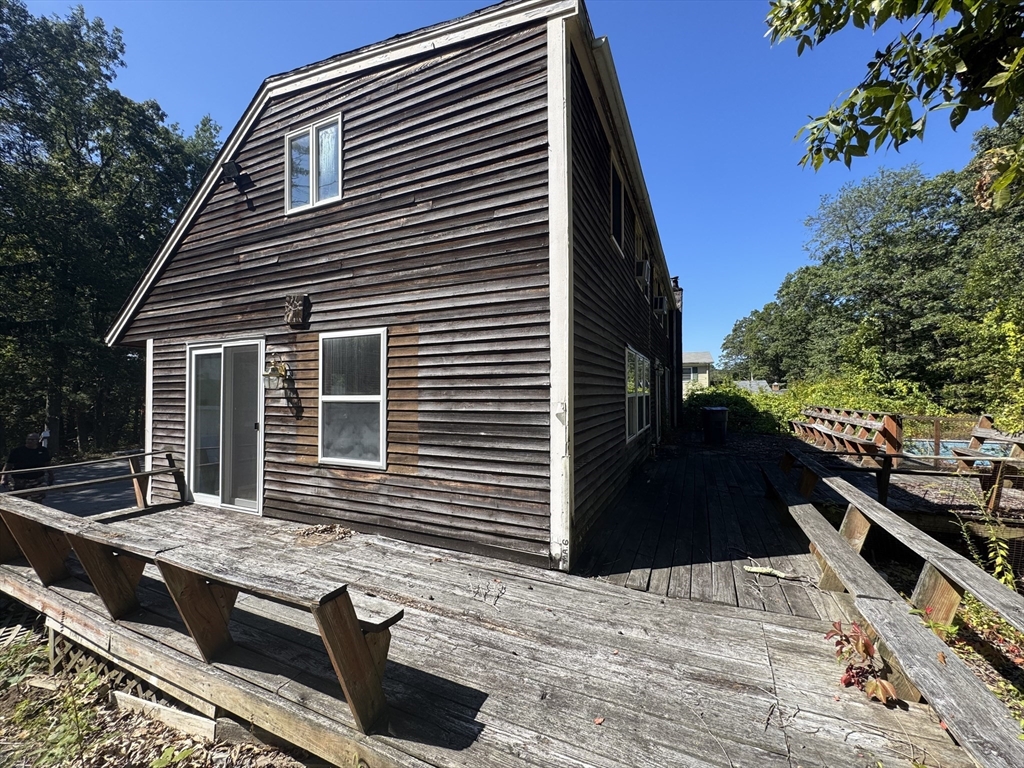 28 Lindbergh St