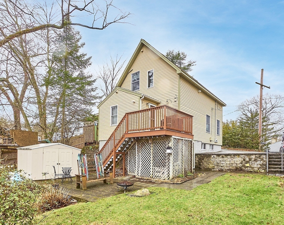 15 Crest Rd