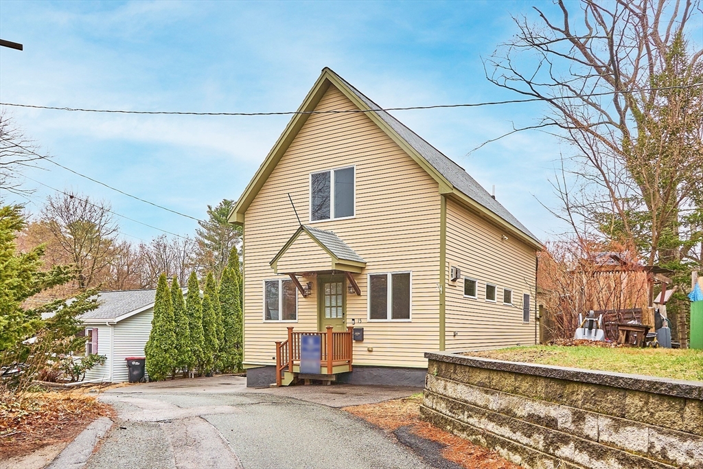 15 Crest Rd
