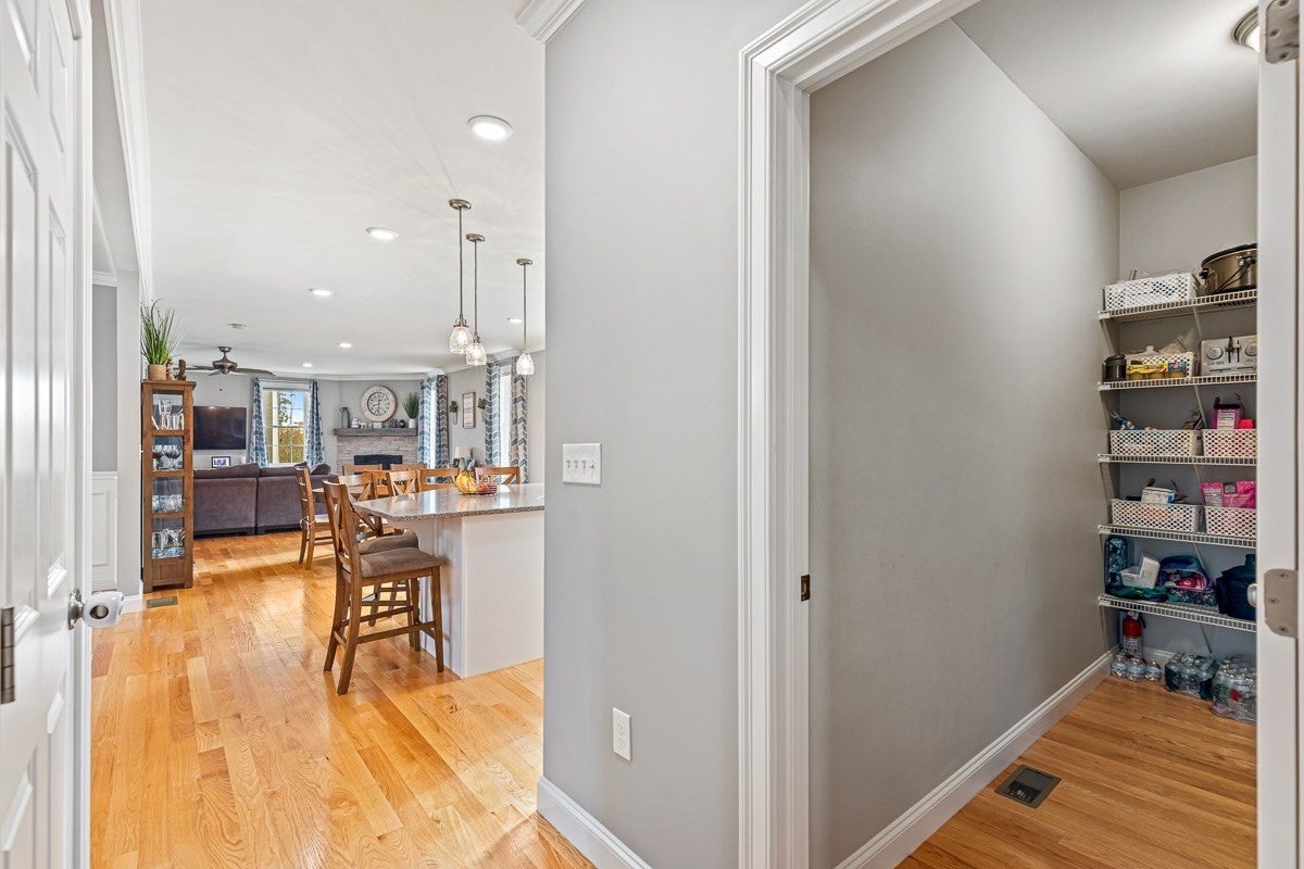 705 County St, Seekonk, MA, 705 County St, Seekonk, MA Photo #15