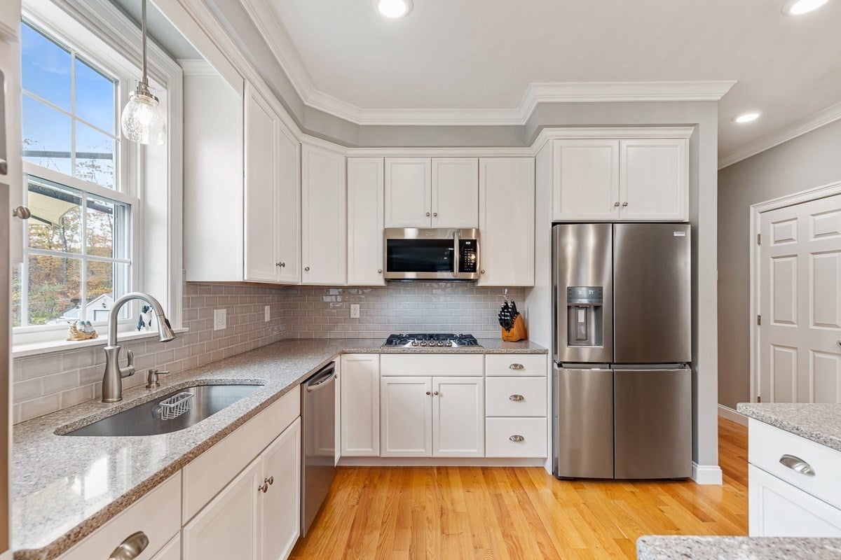 705 County St, Seekonk, MA, 705 County St, Seekonk, MA Photo #8