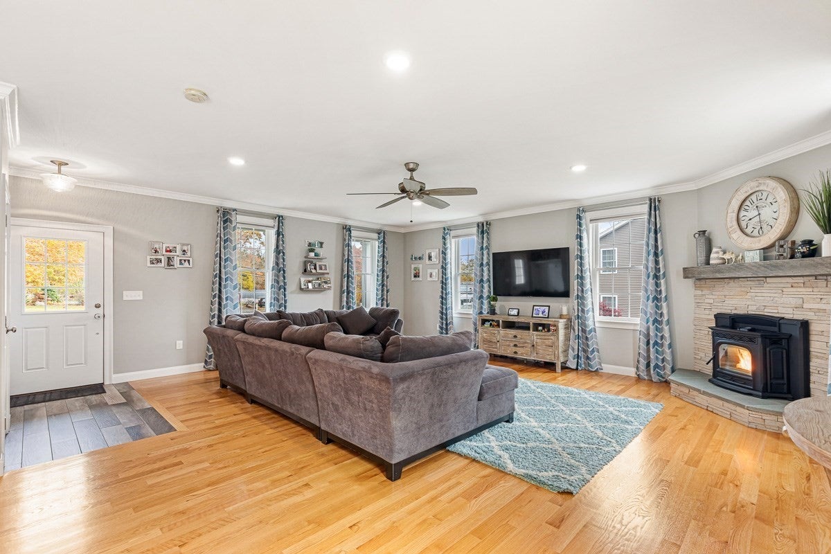 705 County St, Seekonk, MA, 705 County St, Seekonk, MA Photo #11