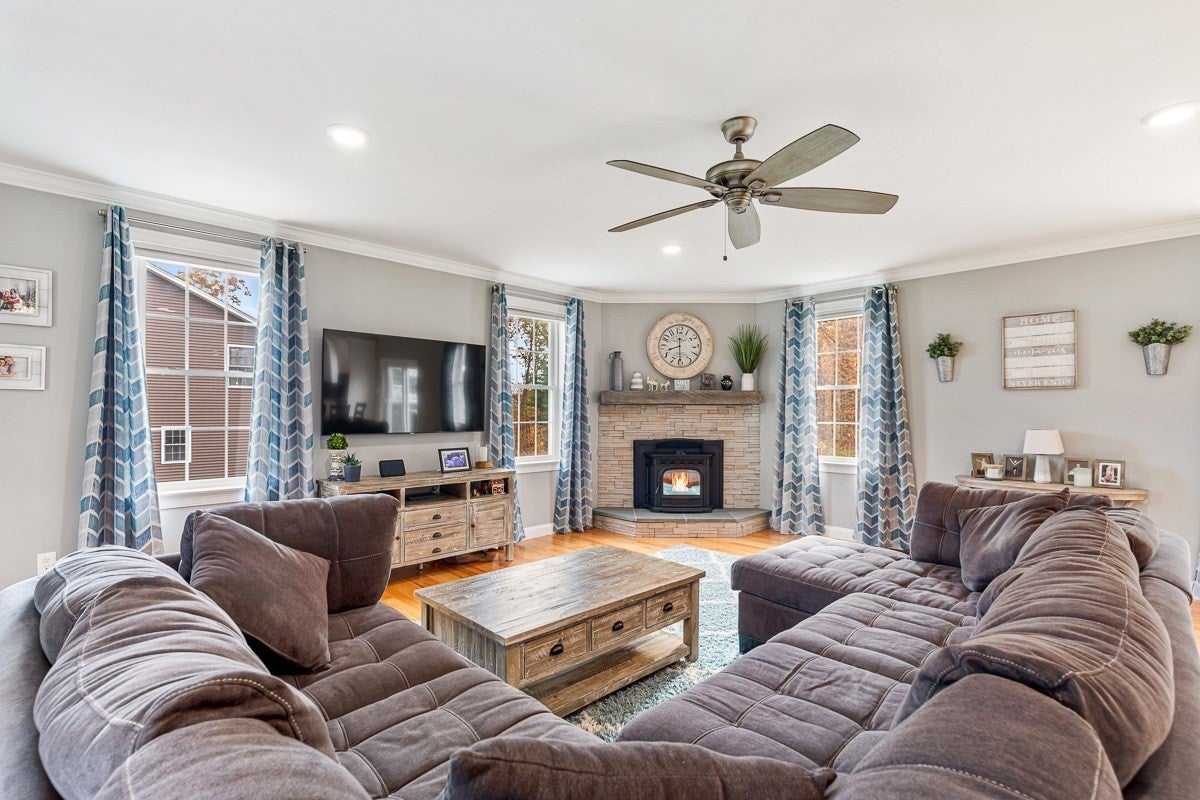 705 County St, Seekonk, MA, 705 County St, Seekonk, MA Photo #14