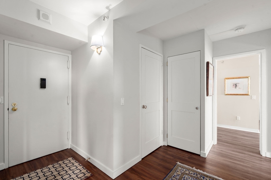 250 Hammond Pond Parkway 1510S