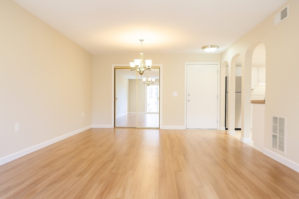 18 Shadowbrook Ln 17