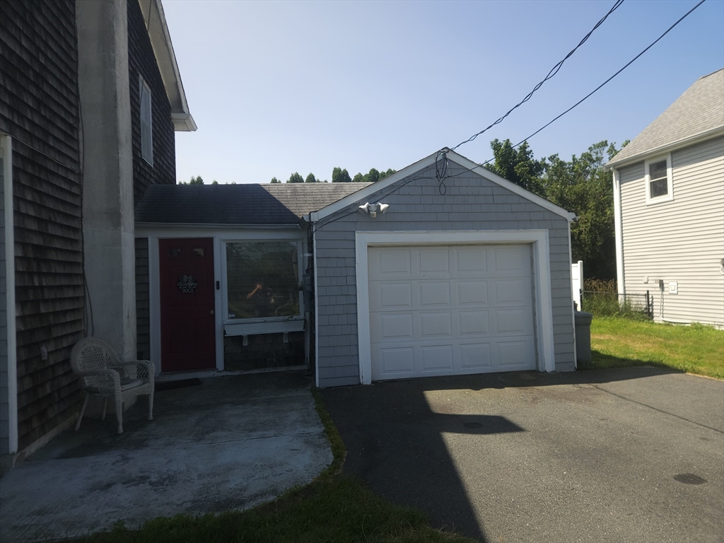 114 Pearl Street, Dartmouth, MA Photo #4
