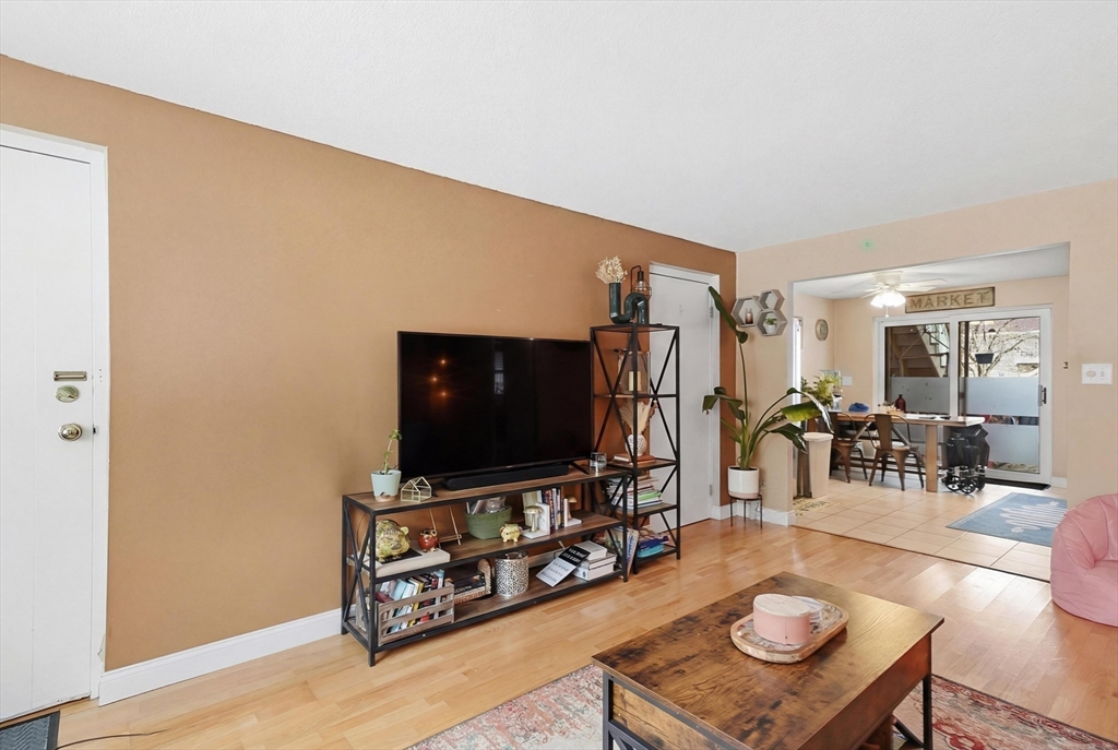 70 Washington Park Dr 6