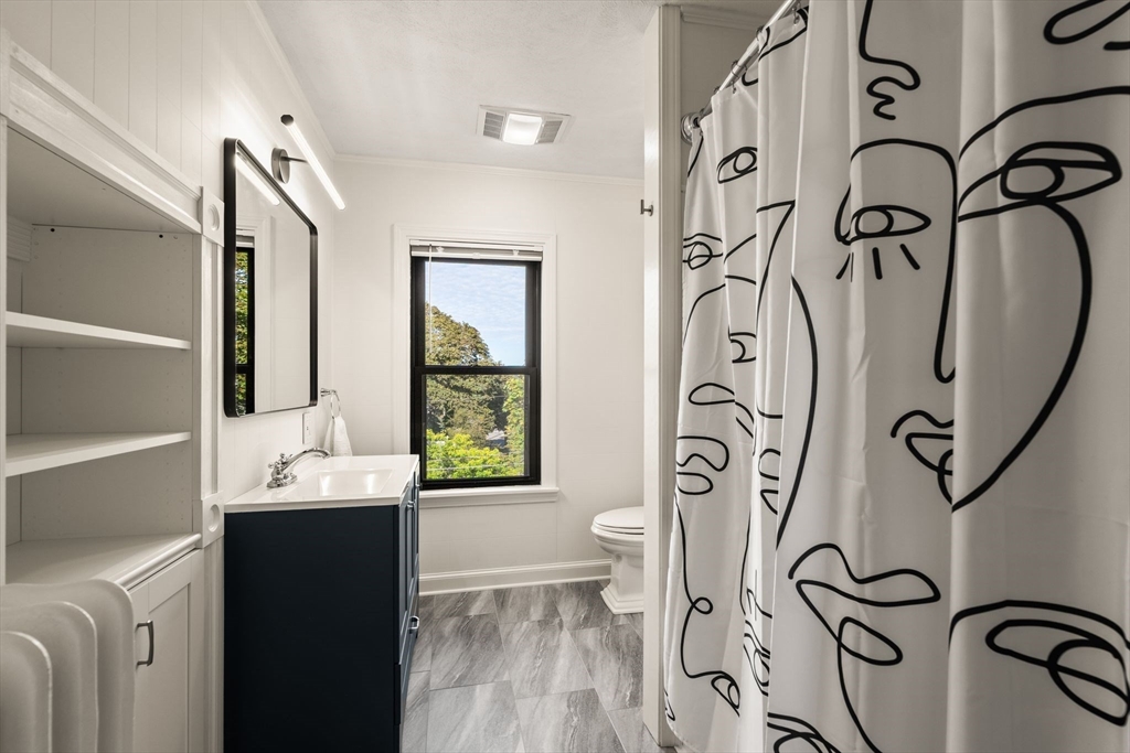 Belmont, Massachusetts 02478, United States, 6 Bedrooms Bedrooms, ,3 BathroomsBathrooms,Residential,Pending,202636