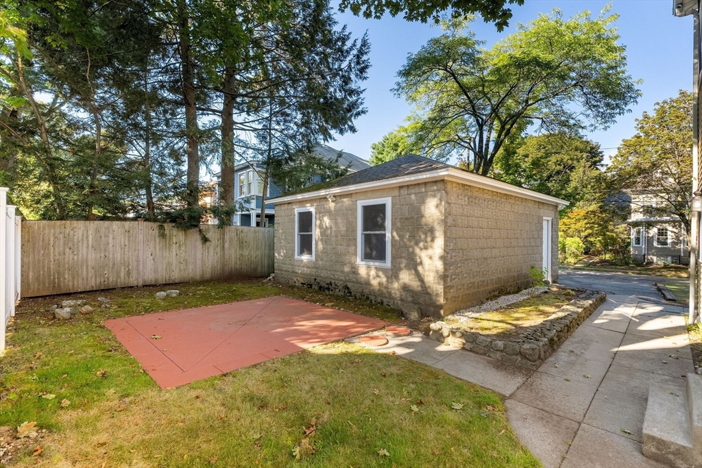 Belmont, Massachusetts 02478, United States, 6 Bedrooms Bedrooms, ,3 BathroomsBathrooms,Residential,Pending,202636