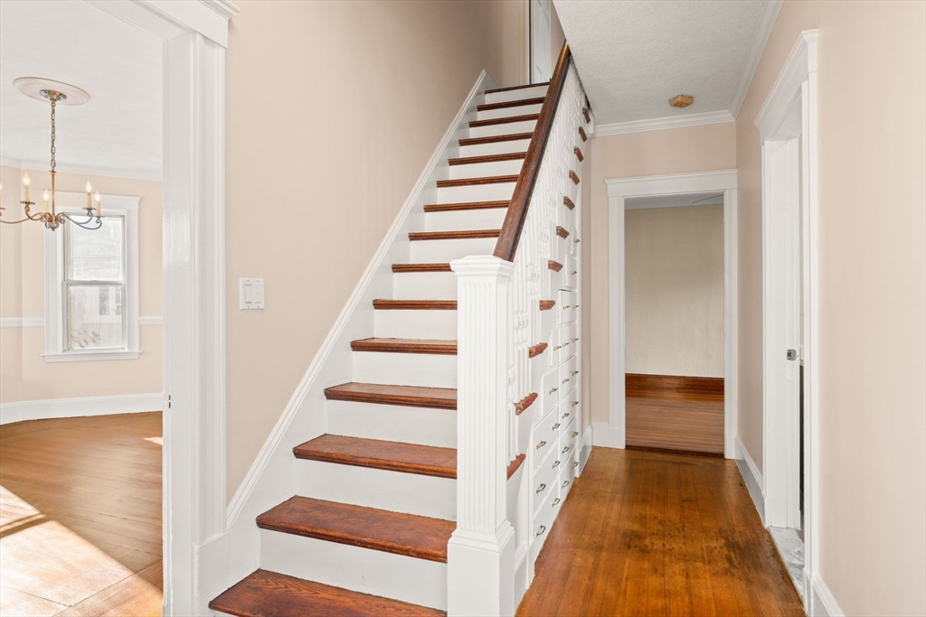 Belmont, Massachusetts 02478, United States, 6 Bedrooms Bedrooms, ,3 BathroomsBathrooms,Residential,Pending,202636