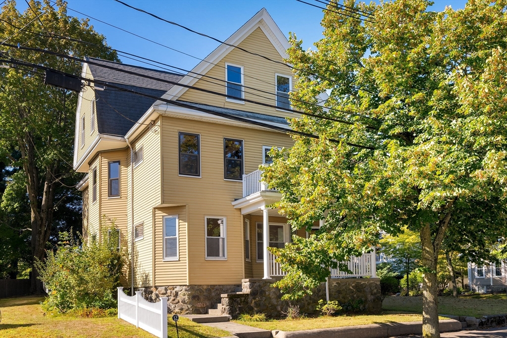 Belmont, Massachusetts 02478, United States, 6 Bedrooms Bedrooms, ,3 BathroomsBathrooms,Residential,Pending,202636