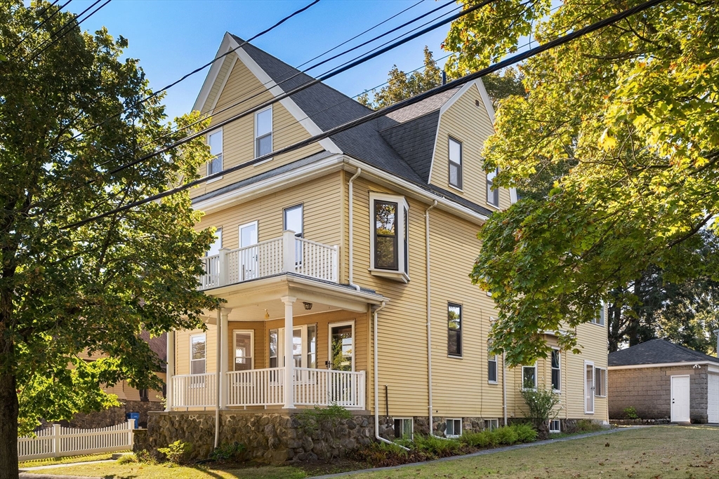 Belmont, Massachusetts 02478, United States, 6 Bedrooms Bedrooms, ,3 BathroomsBathrooms,Residential,Pending,202636